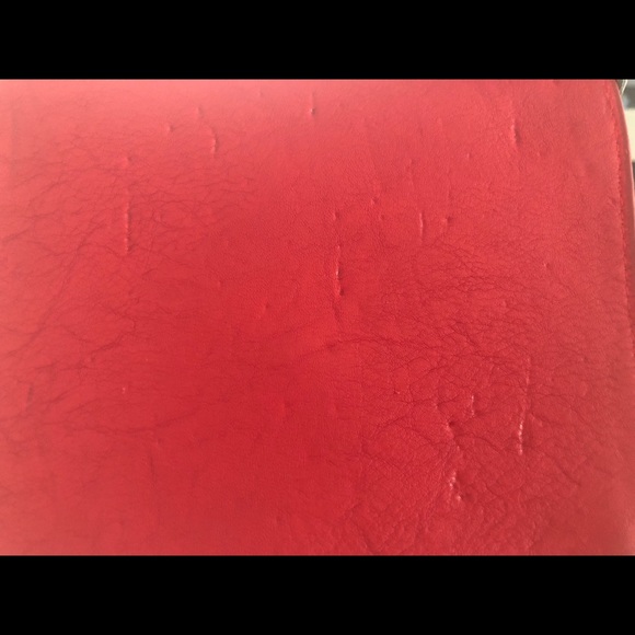 Small chain bag for free if you make purchase! - Picture 5 of 5